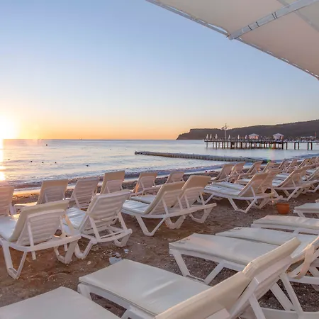Otel Armas Gul 4*